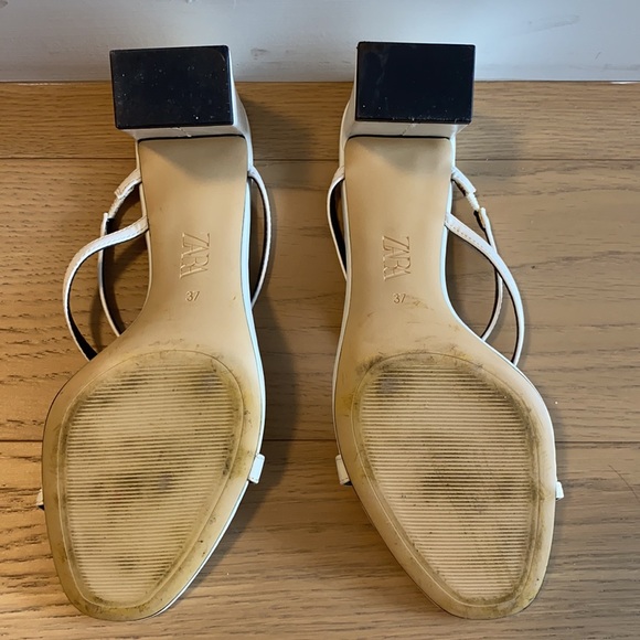 Zara White Strappy Sandal with Block Heel - Picture 4 of 5